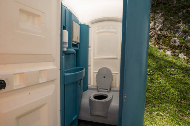 Best Portable toilet rental cost  in Lake Odessa, MI
